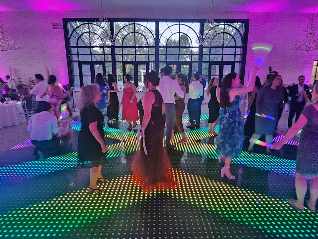 Black Tie Entertainment at Glass on Enchanted Acres