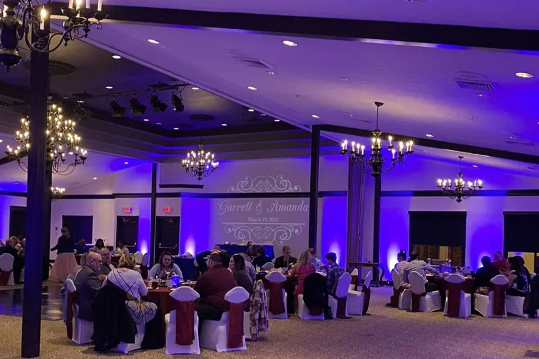 Black Tie Entertainment at the Amish Door Milana Ballroom