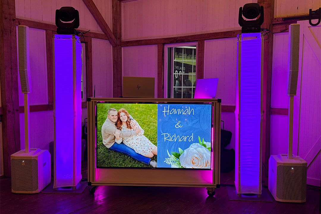 Black Tie Entertainment at Rivercreat Farm