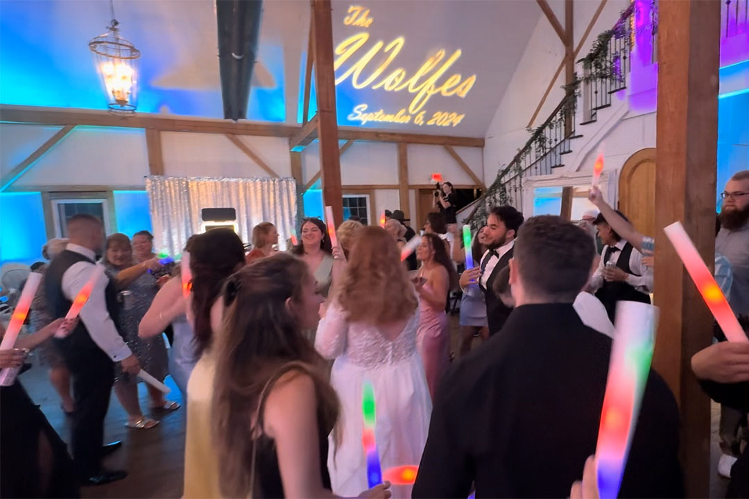 Black Tie Entertainment at Rivercreat Farm