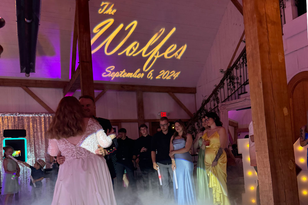 Black Tie Entertainment at Rivercreat Farm