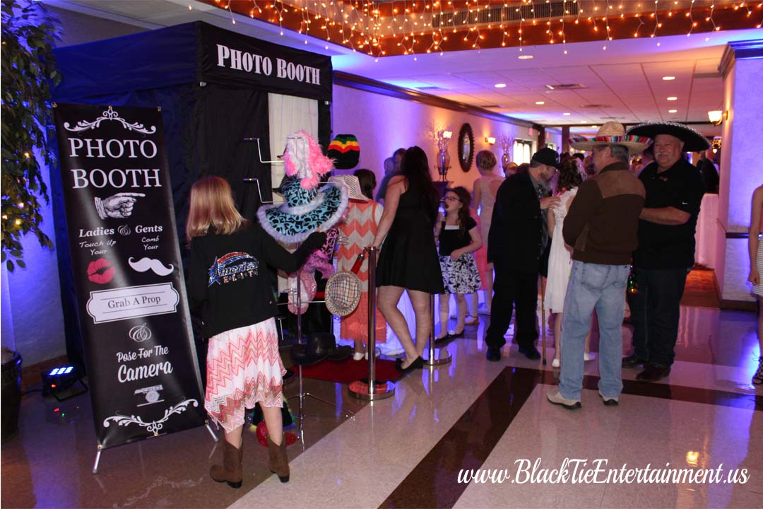 Black Tie Entertainment at St Nicholas Banquet Center