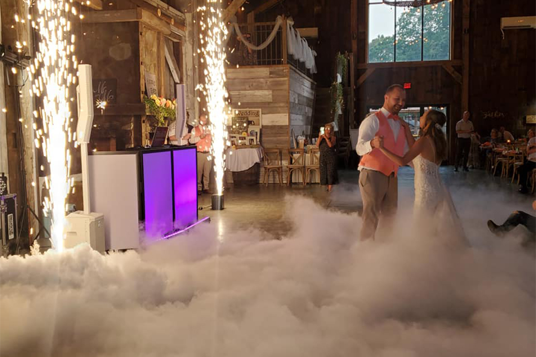 Black Tie Entertainment at The Ponds Venue